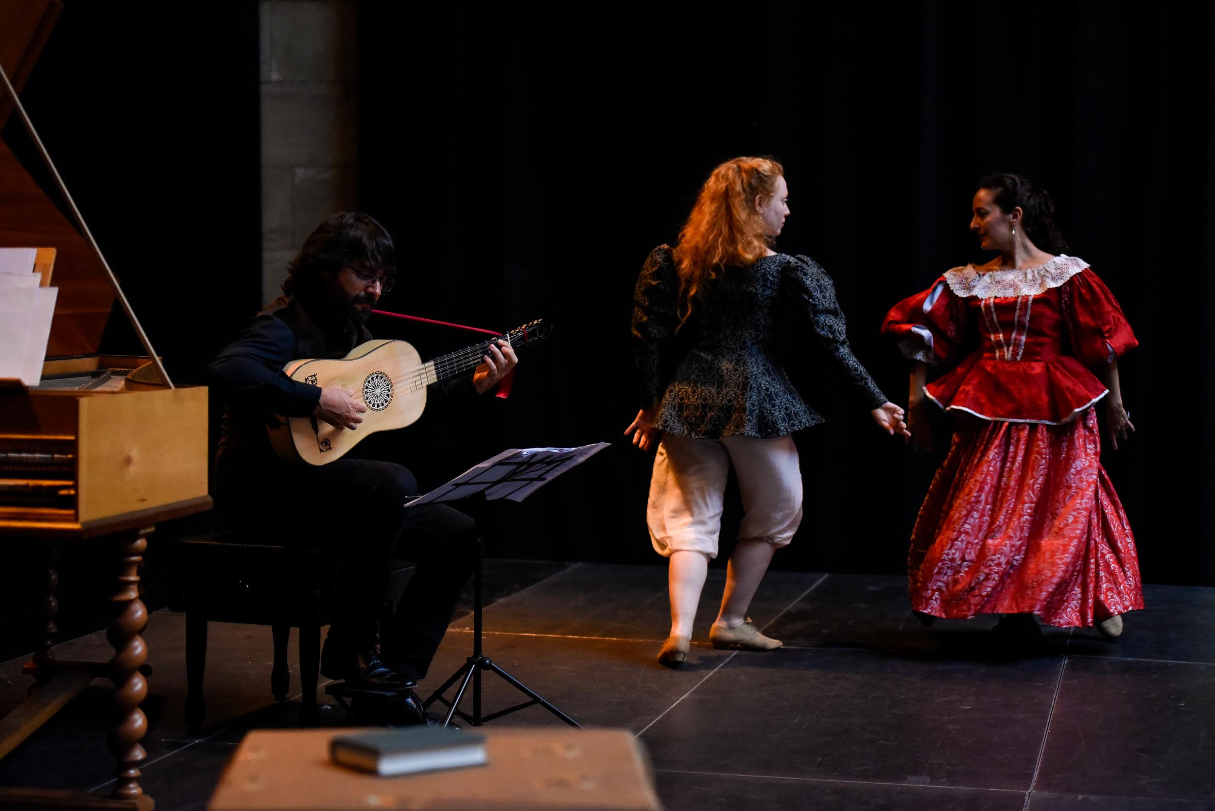 FOTOGRAFÍA: Pablo Roces Albalá. XXII FEMAG. 
Ramiro Morales, guitarra.
Eva Narejos, danza. 
Alicia Narejos, danza.